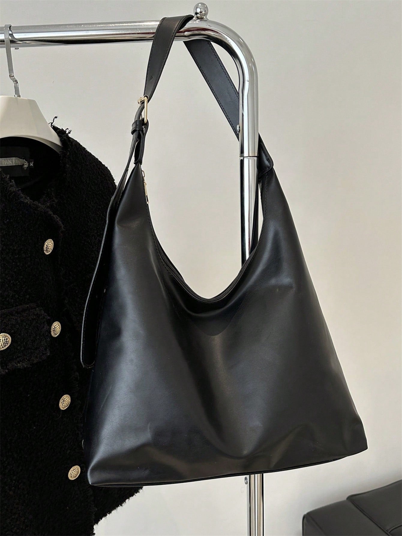 Large Capacity Shoulder Tote Bag For Women, Fashion Design & High-Quality Material
