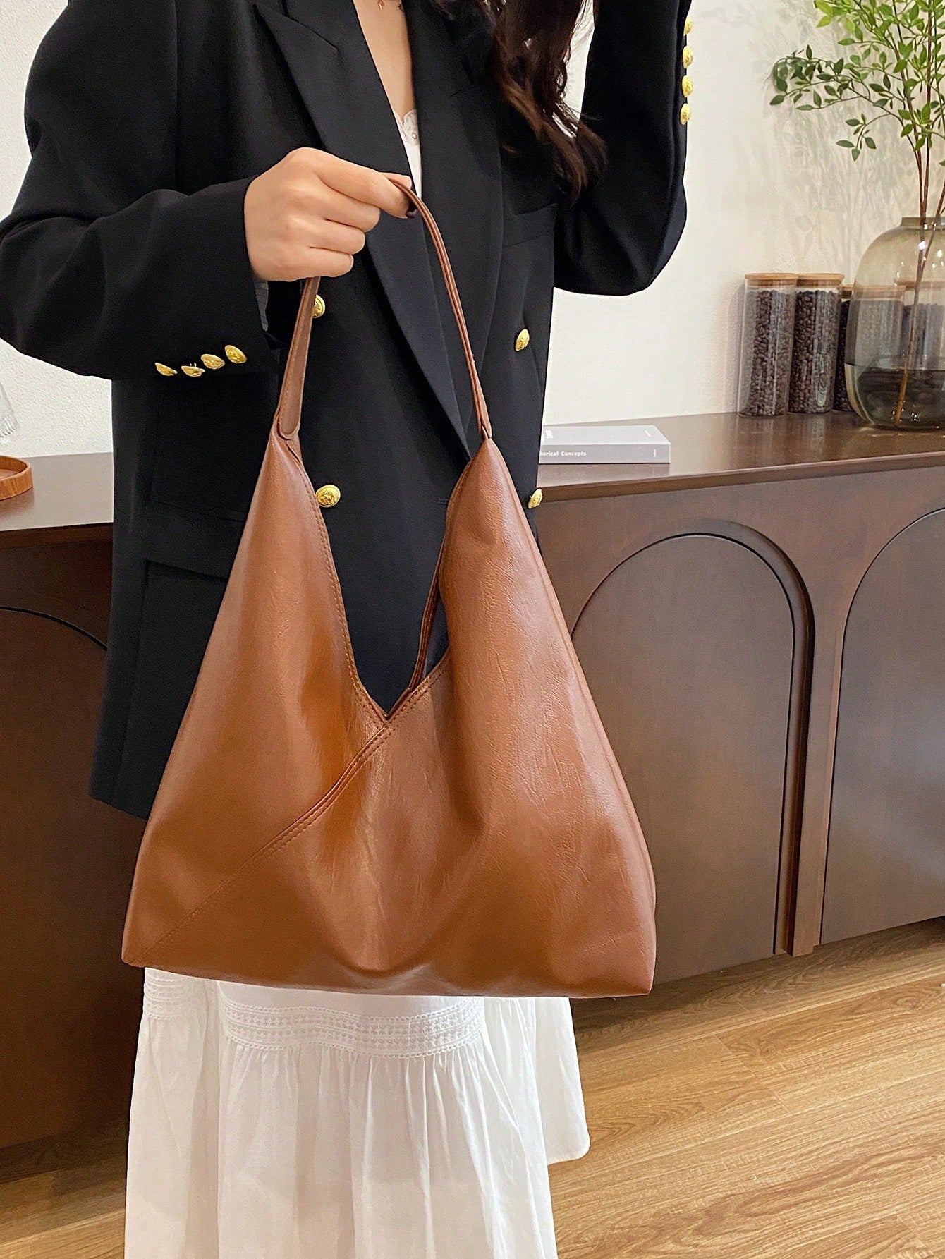 This Year's Women's Large Handbag, New Fashion Design Shoulder Bag, Chic & Stylish Tote Bag