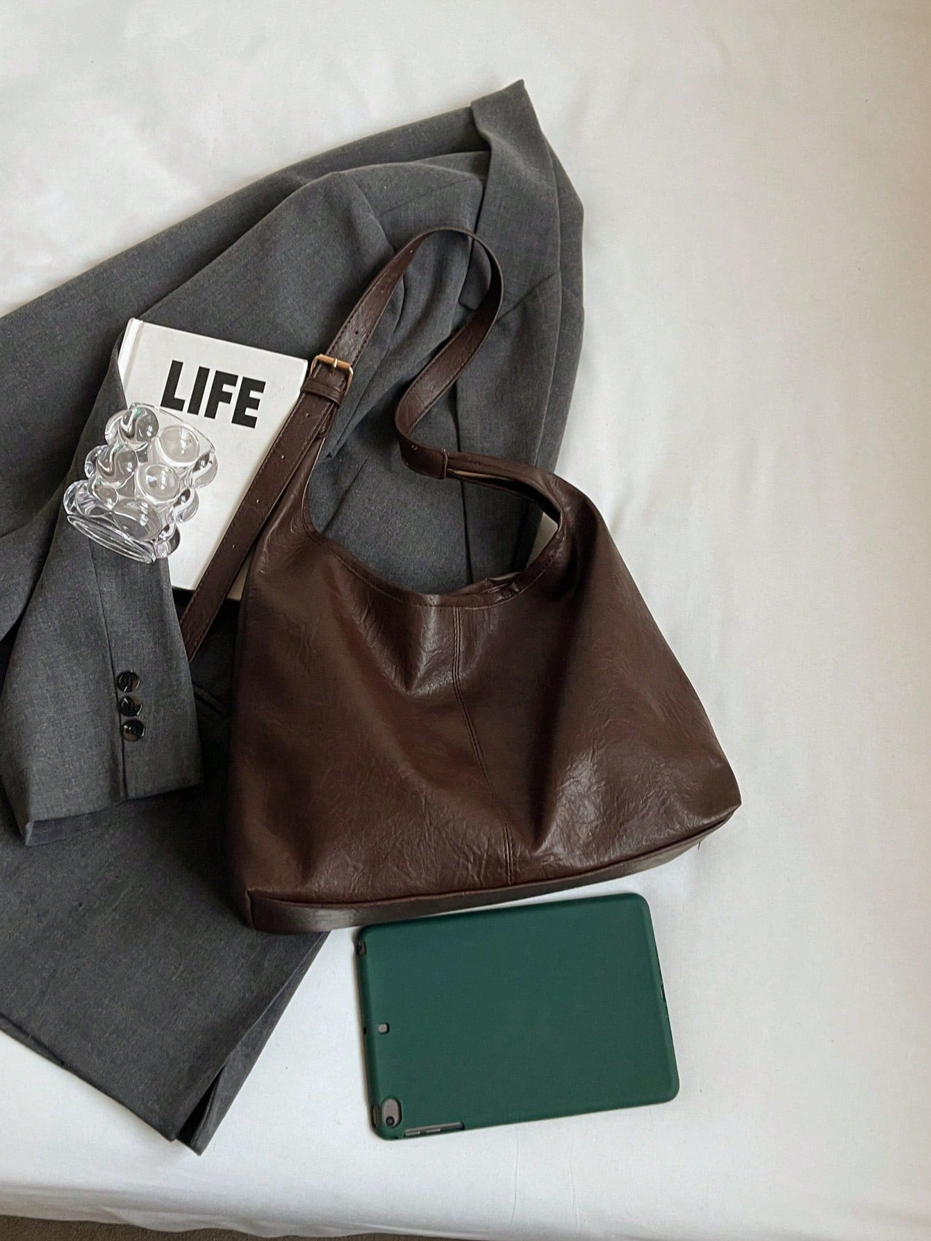 Large Capacity Tote Bag With Fashion Design, Stylish Shoulder Handbag For Women