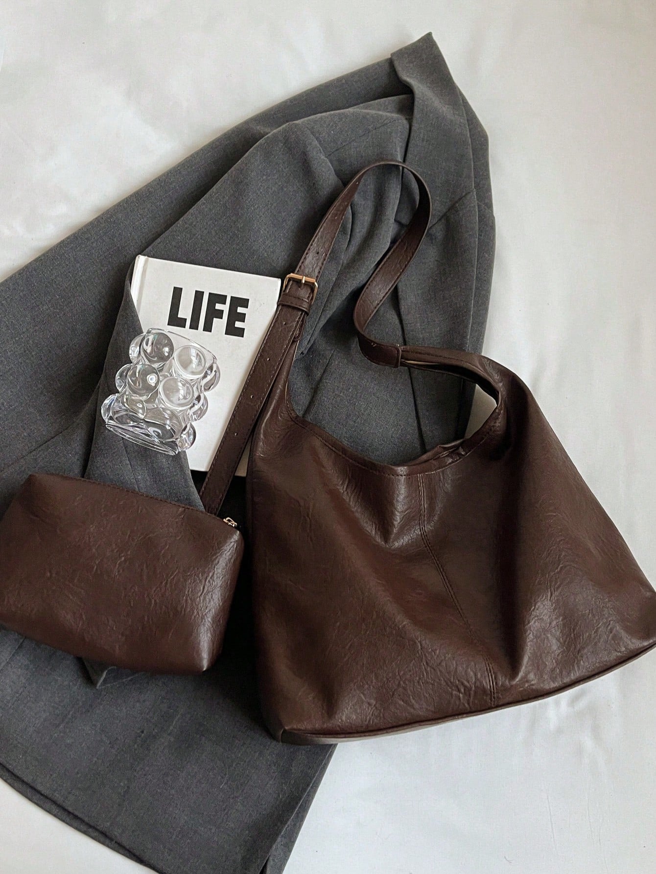 Large Capacity Tote Bag With Fashion Design, Stylish Shoulder Handbag For Women